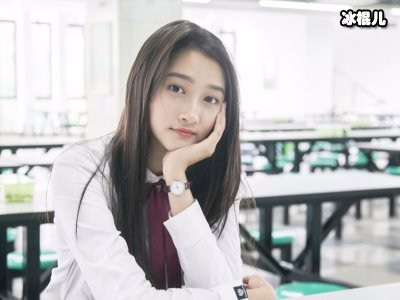 关晓彤与王晓晨同台，一个细节力证关晓彤人品