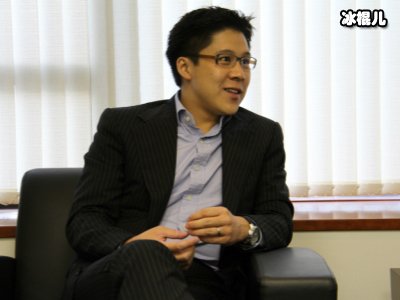 霍启刚孩子太太一起动员，豪宅客厅曝光令人羡慕