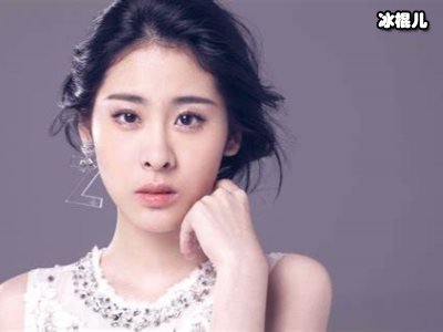 张碧晨春节有女儿作陪，母女俩放烟花画面温馨华晨宇今年被各大卫
