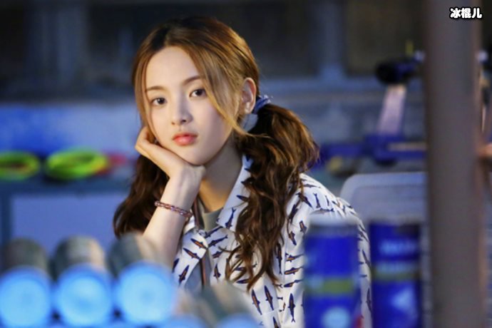 一个人养活全公司的女明星，杨超越唐嫣还好她已另立门户！