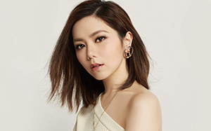 邓紫棋的皇室身份曝光 才女邓紫棋从小就养尊处优