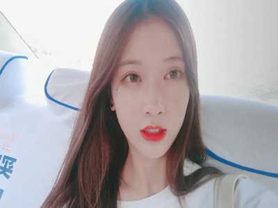 还记得你的小甜甜吗 去年很火的她怎么今年就销声匿迹了？