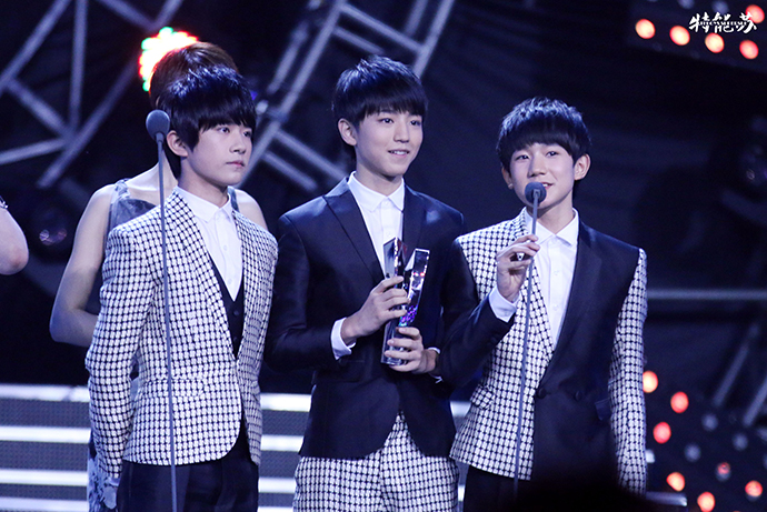 几年前出道不久的TFboys