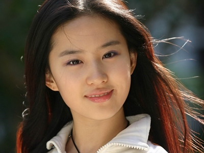 刘亦菲凭花布兰入选好莱坞 资质背景不同于国内普通小花