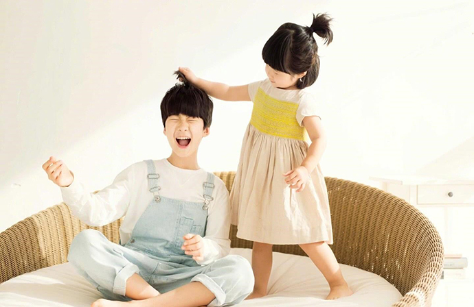 张亮和寇静官宣离婚孩子由双方共同抚养