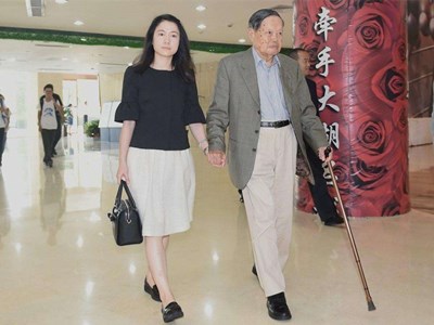 翁帆嫁给杨振宁 翁帆为什么嫁给杨振宁？