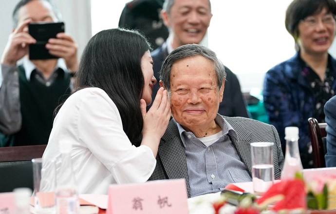 翁帆嫁给杨振宁15年恩爱如初