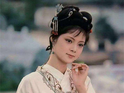 薛宝钗的结局 宝玉出家后薛宝钗的结局是什么