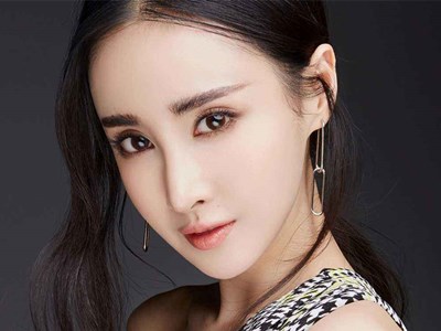 王若心整容 为什么说王若心整容了？