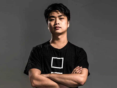 李晓峰sky为什么叫人皇 李晓峰退役后现状如何