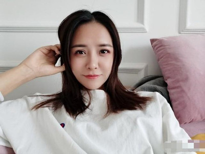 快女喻佳丽结婚 你还记得她是哪一届快女吗？
