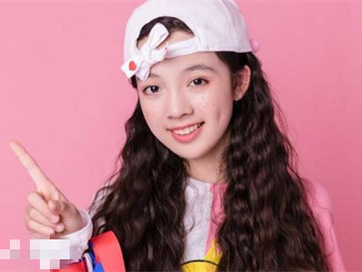 还记得巴拉小魔仙美雪的扮演者吗 她就是一年级西蒙子的姐姐