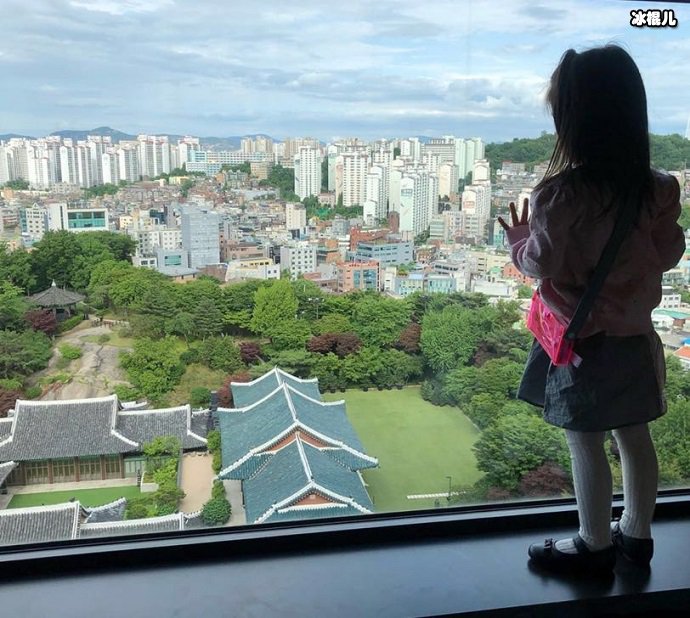 汤唯女儿近照曝光
