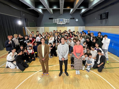 杰尼斯将举办大型选秀节目 有冈大贵等8人担任评审团