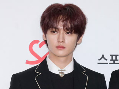 李旻浩黄铉辰金昇玟出车祸，JYP公告原定行程取消及变更