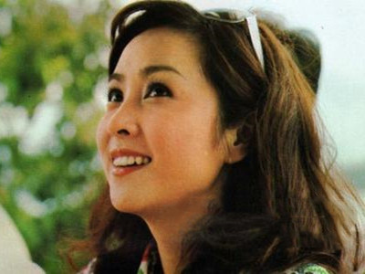 谢贤前妻甄珍生病入院 谢贤探视相隔45年后见面