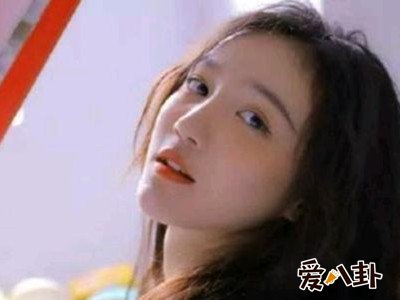 刘露高铁站叫嚣是明星遭逮捕，网友吐槽其十八线不知名！