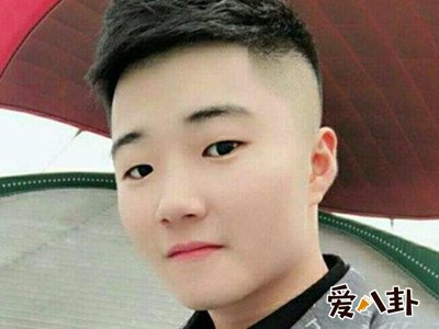 快手白小白真实姓名, 知名歌手转型当网红白小白老婆是谁