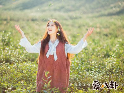 《恋梦空间2》嘉宾王瑛瑛是谁，背景起底母亲身份不一般
