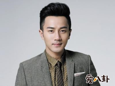 刘恺威否认恋情, 7字回应辟谣女方!