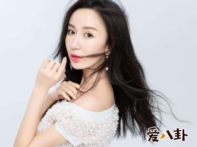 新人演员陈若轩走红之路，如今被曝姐弟恋女方居然是娄艺潇？