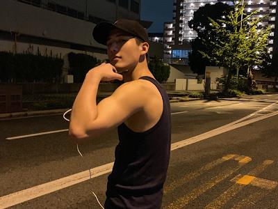 王安宇出道资源不断， 未毕业就出道让人羡慕