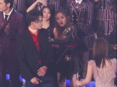 吴佳怡许凯真实关系起底，吴佳怡被网暴居然是因为这张照片！