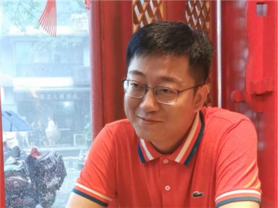 网红朱一旦是怎么走红的？网红身份背后还有一个隐藏身份？