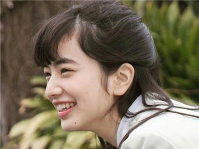 小松菜奈段小薇对比照, 两人迷之撞脸照片混用差点认不出