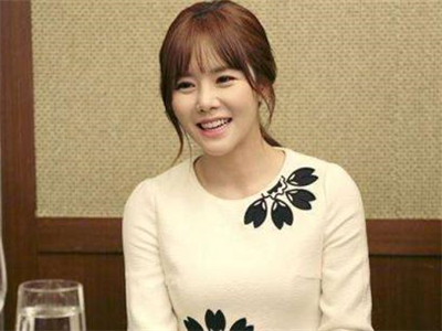 韩星李妍杜被曝隐婚，男方资料曝光是假的？