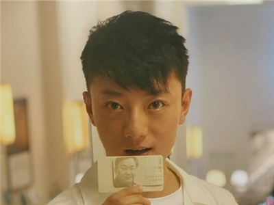 苏小玎女朋友叫什么名字？ 与董璇同框被拍且有亲密举动？