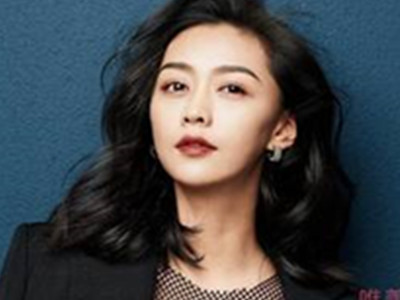 胸模艺人张璐瑶个人经历起底， 本色出演《三十而已》