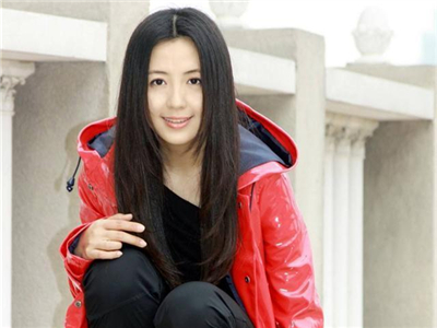 杨童舒儿子生父是谁，未婚先孕被网友诟病！