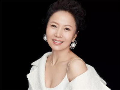 赵越演艺过往起底，与现任丈夫佟凡是怎么认识的？