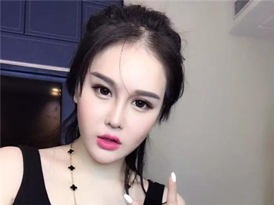 赵本山女儿吐槽自家私人飞机？ 停机费一晚2万后悔买了