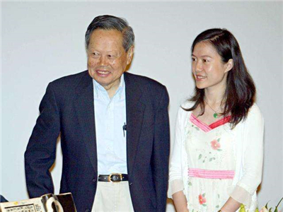 杨振宁翁帆爷孙恋情感起底，二人如今闹离婚？