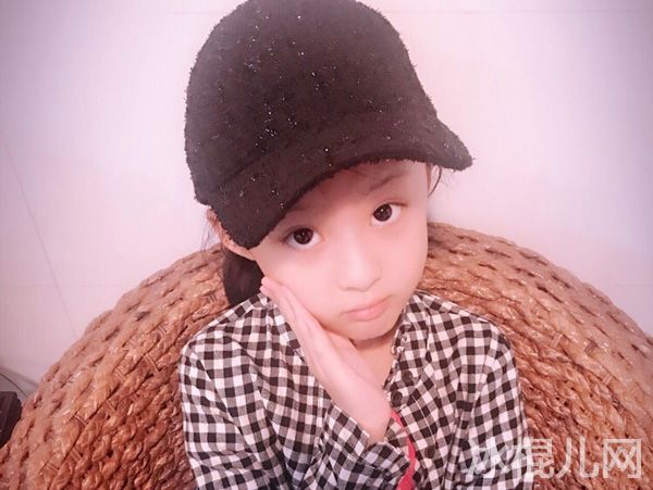 小戏骨周漾玥个人资料微博近照 爸爸妈妈深厚的家庭背景曝光