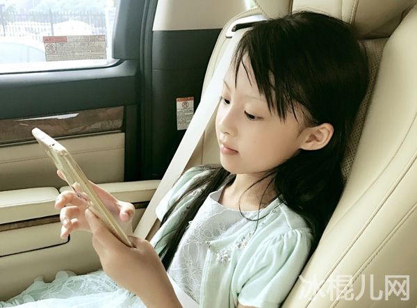 小戏骨周漾玥个人资料微博近照 爸爸妈妈深厚的家庭背景曝光