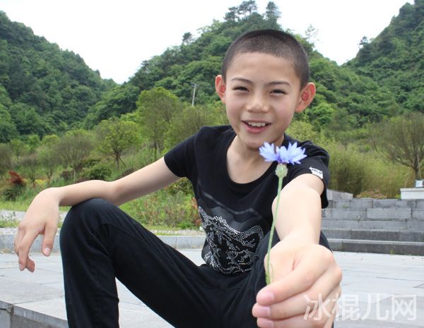 释小松个人资料简介微博生活近照 释小松离开少林寺了吗揭秘