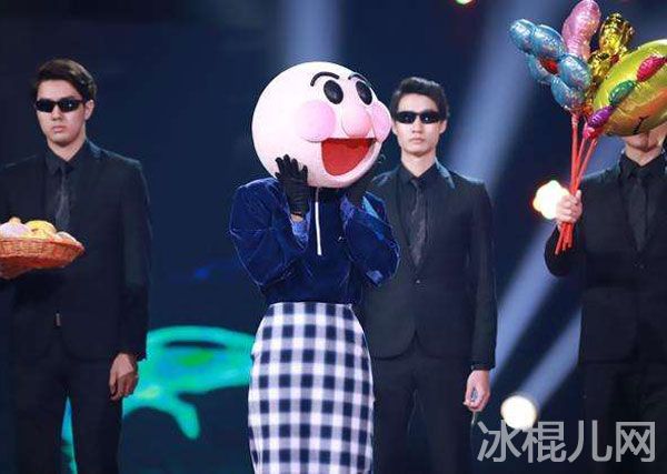 蒙面唱将猜猜猜面包不是超人是谁 真实身份是周笔畅吗