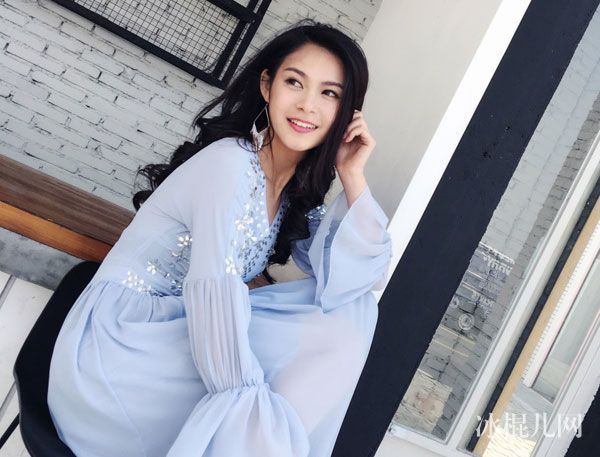 非诚勿扰张嘉君个人资料年龄简介张嘉君微博靓丽时尚照片