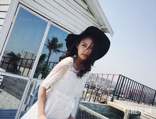 非诚勿扰张嘉君个人资料年龄简介 张嘉君微博靓丽时尚照片