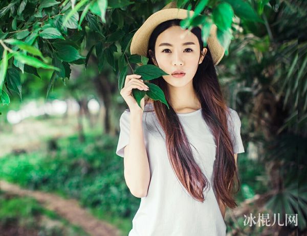非诚勿扰郝文婕个人资料身高三围 服装设计师郝文婕微博生活近照
