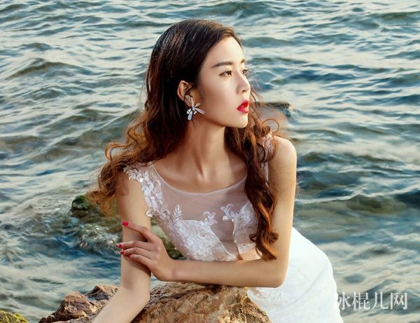 非诚勿扰郝文婕个人资料身高三围 服装设计师郝文婕微博生活近照