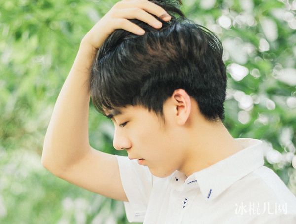 星动亚洲郑人予个人资料年龄身高简介 重庆音乐男孩郑人予微博生活照