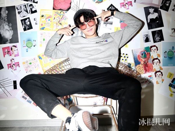 星动亚洲张峰皓个人资料微博帅气生活照 温柔学长张峰皓女朋友是谁