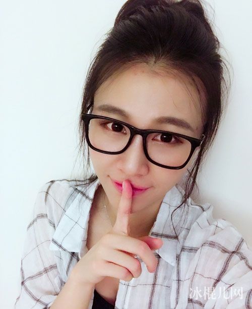 斗鱼dota解说员pc冷冷照片事件冷雨萱个人资料简介微博生活照