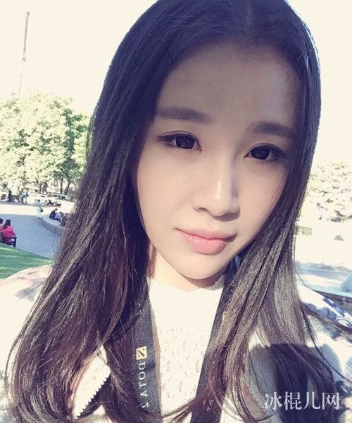 斗鱼dota解说员pc冷冷照片事件 冷雨萱个人资料简介微博生活照