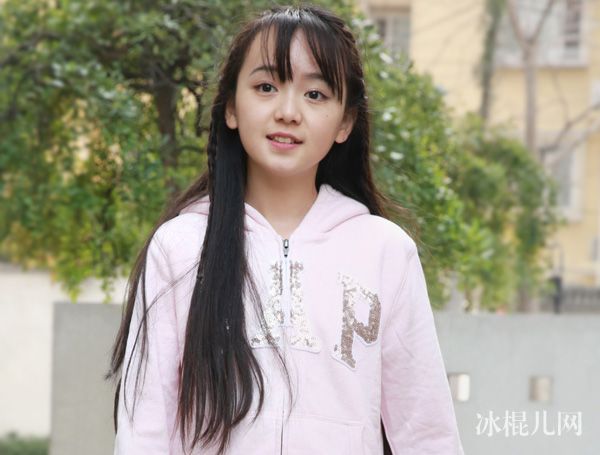 一站到底钟熠璠父母是谁 小戏骨钟宝儿个人资料微博生活照