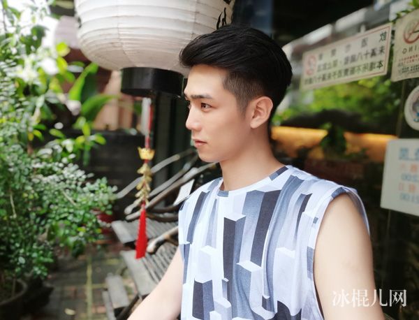 利晴天女朋友是谁陈慕吗 一站到底利晴天个人资料简介微博近照